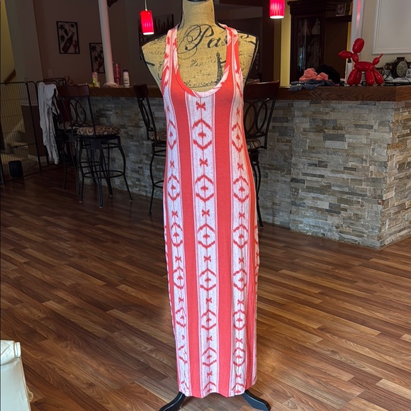 J. Crew Dresses & Skirts - J Crew size XS coral and white patterned long dress with slit on side